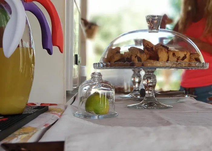 住宿加早餐酒店 Sofia 切萨雷奥港